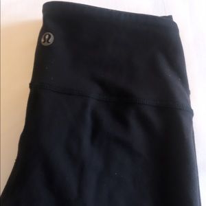 Lululemon Wunder Under Size 2